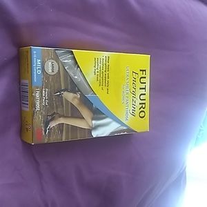 Energizing ultra sheer pantyhose